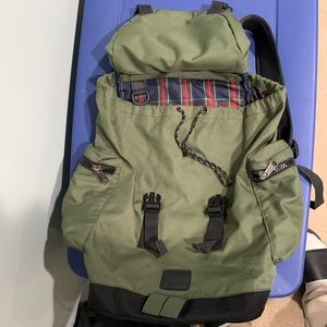 Green backpack good condition